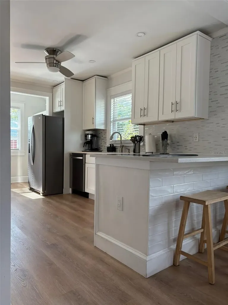 2570 Loma Linda Street Sarasota FL 34239