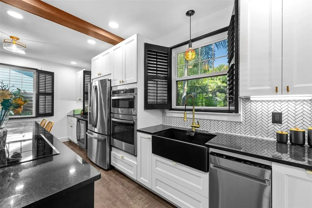 3213 W Barcelona Street Tampa FL 33629