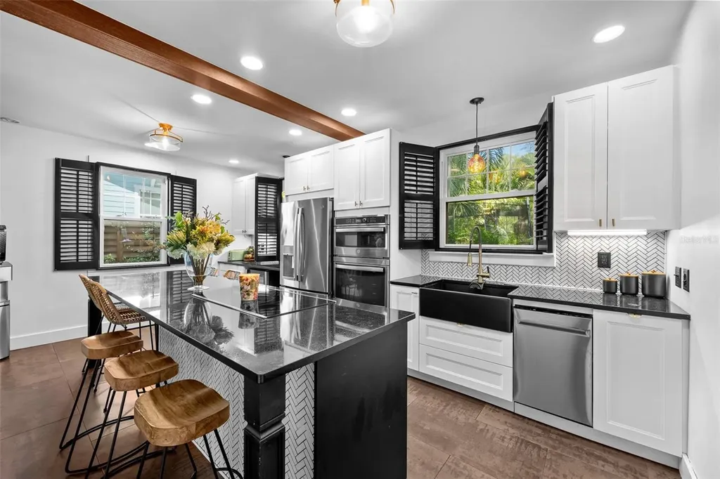 3213 W Barcelona Street Tampa FL 33629