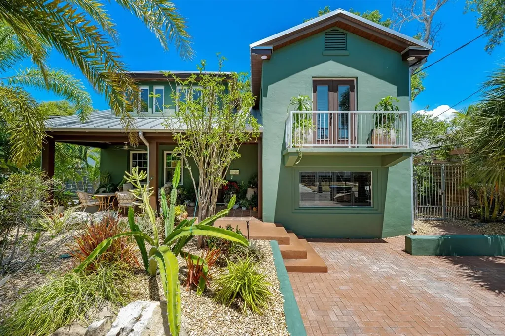 3213 W Barcelona Street Tampa FL 33629