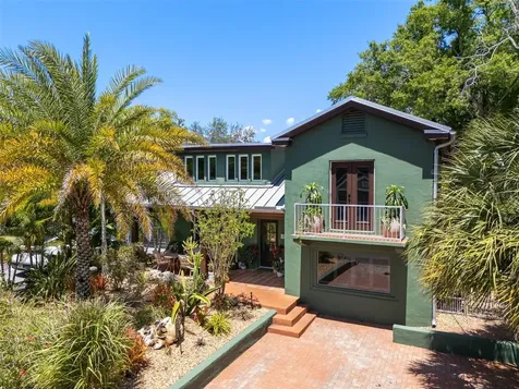 3213 W Barcelona Street Tampa FL 33629