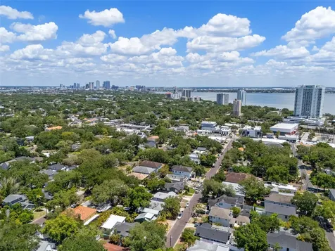 3213 W Barcelona Street Tampa FL 33629