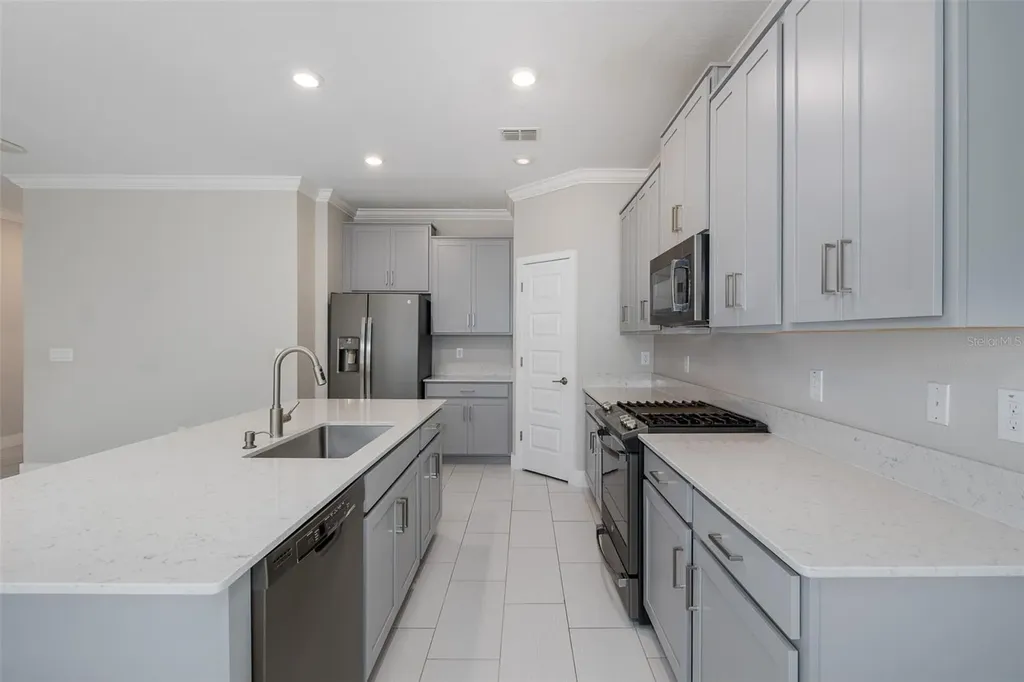 8598 Campus Woods Way New Port Richey FL 34655