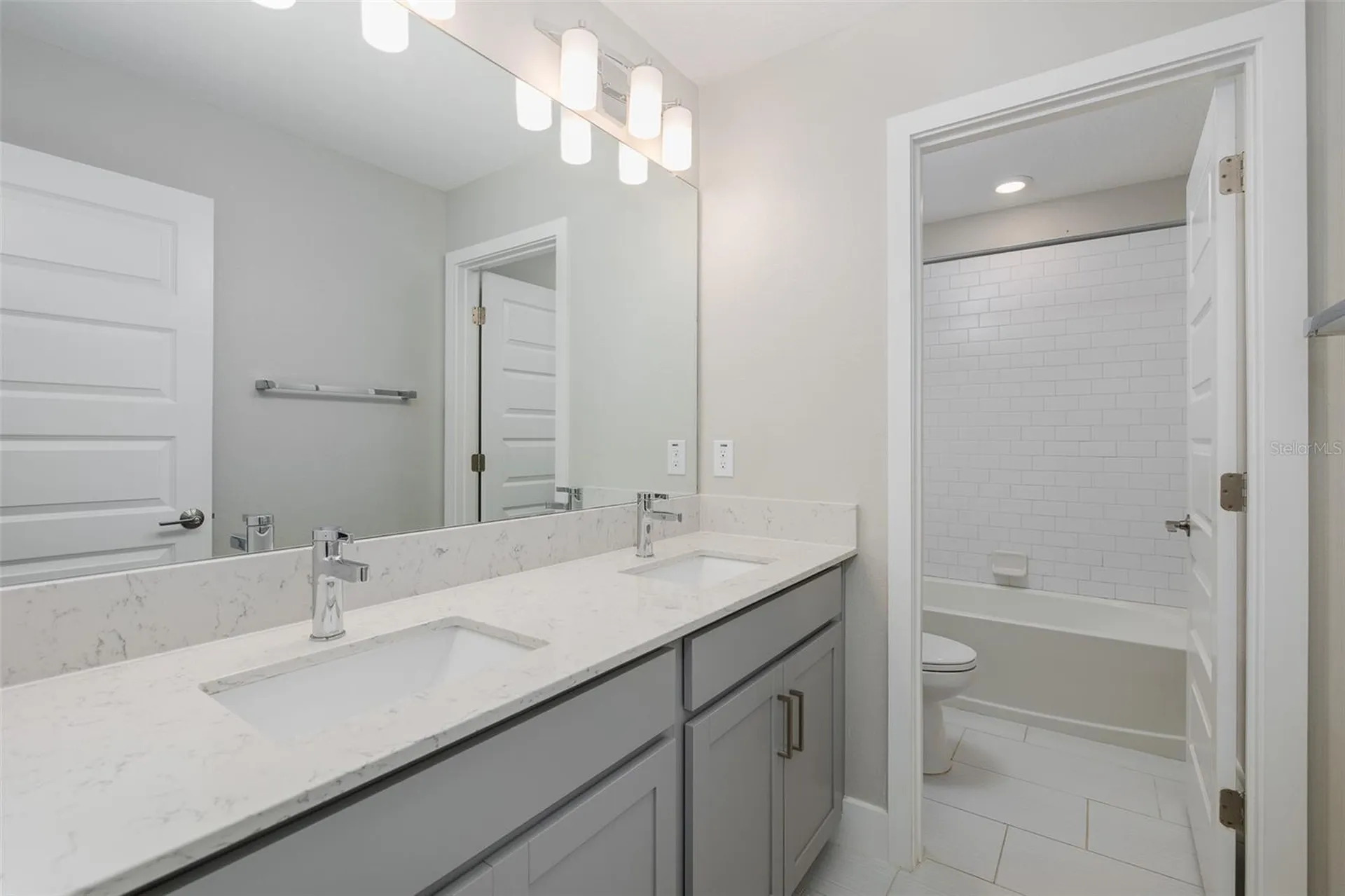 8598 Campus Woods Way New Port Richey FL 34655