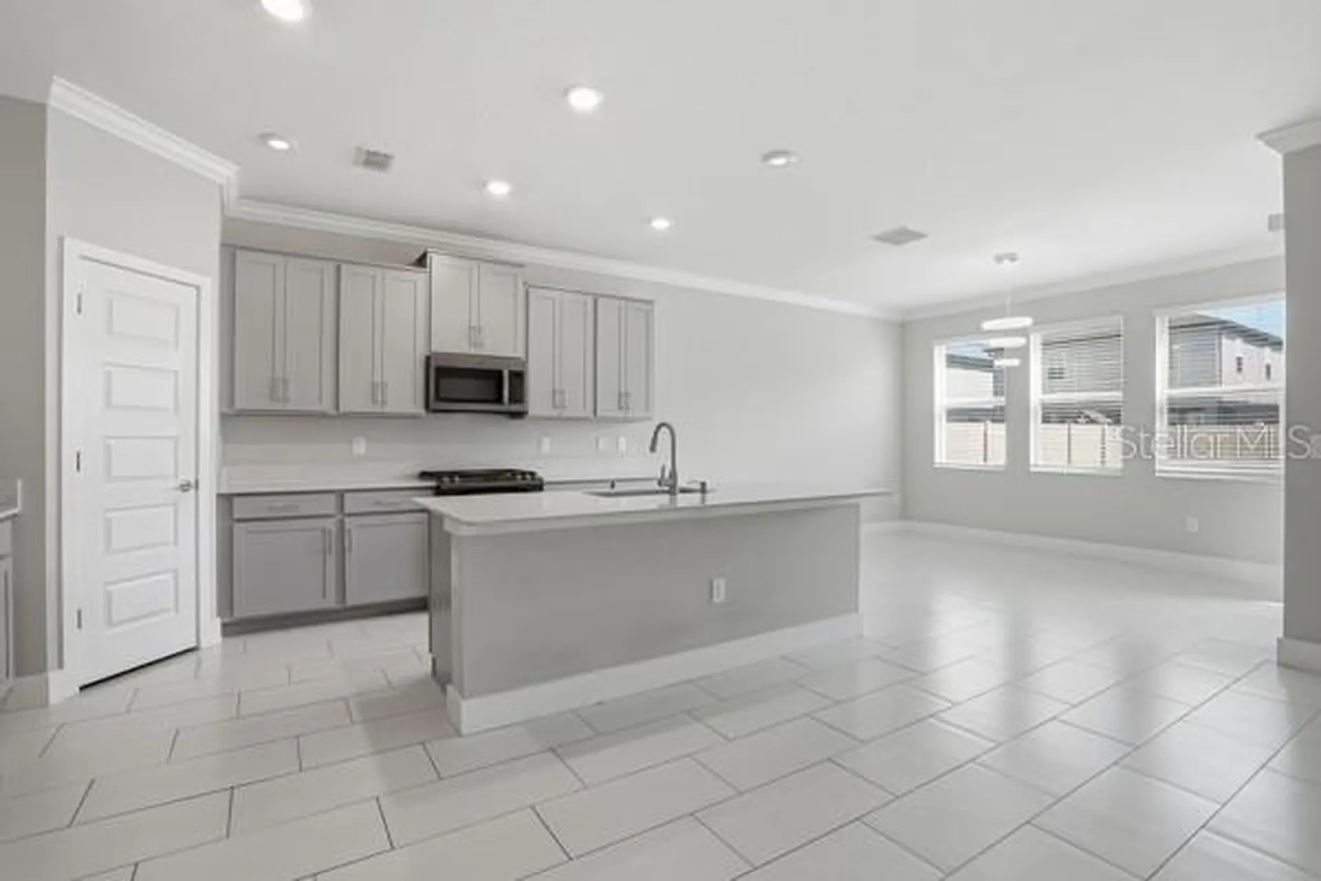 8598 Campus Woods Way New Port Richey FL 34655