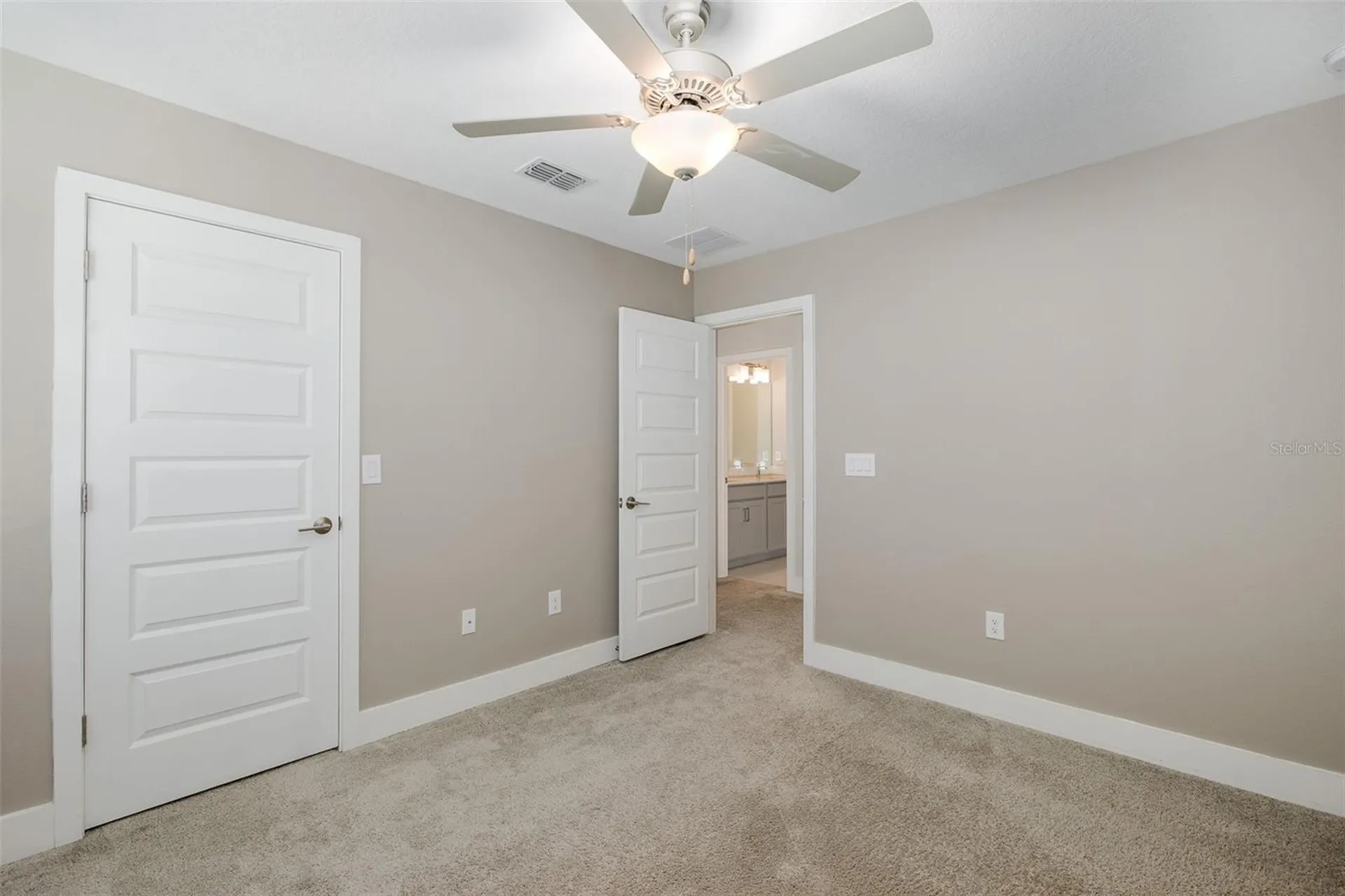 8598 Campus Woods Way New Port Richey FL 34655