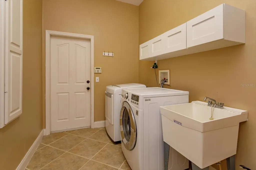 3335 Riverhead Drive Deltona FL 32738