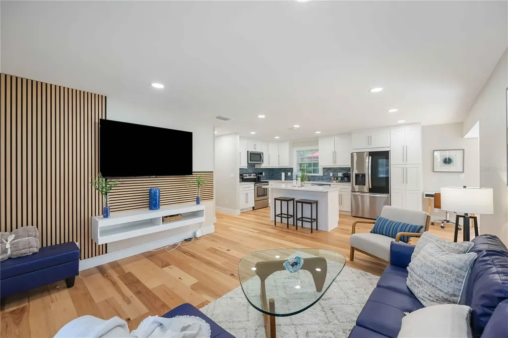 2205 Floyd Street Sarasota FL 34239