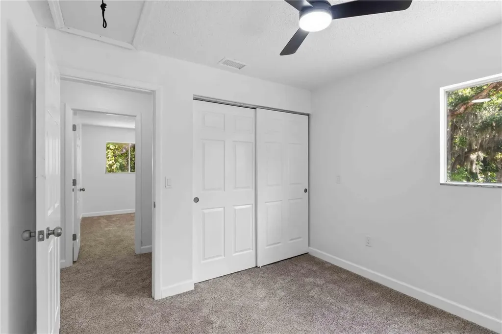 1125 Longfellow Way Sarasota FL 34243