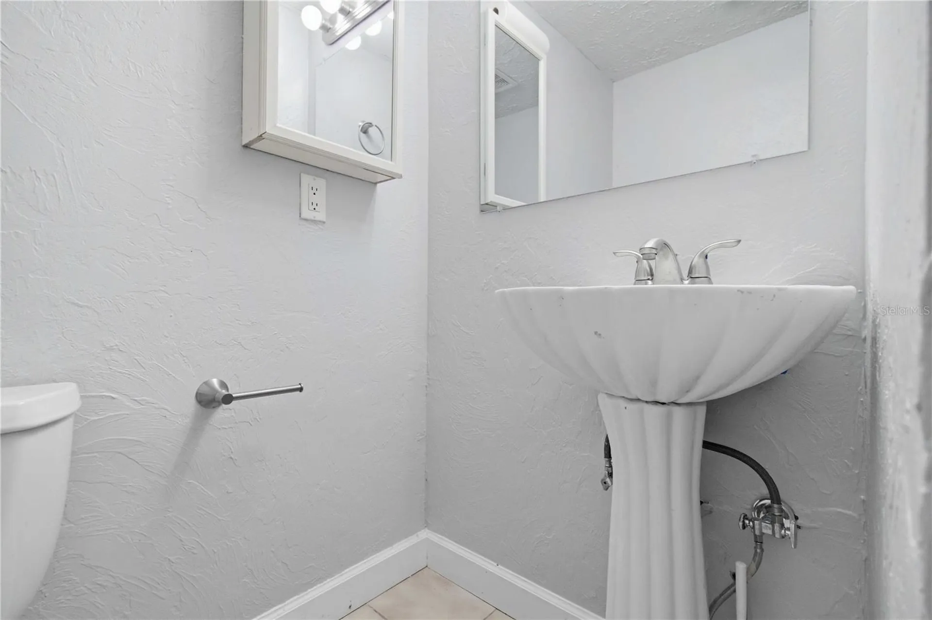 1125 Longfellow Way Sarasota FL 34243