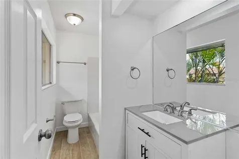 1125 Longfellow Way Sarasota FL 34243