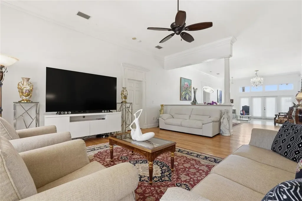 121 Harbor View Lane Belleair Bluffs FL 33770