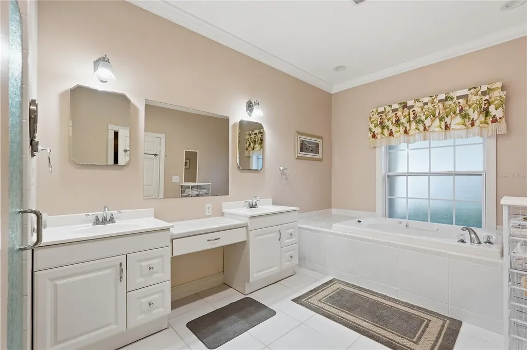 121 Harbor View Lane Belleair Bluffs FL 33770