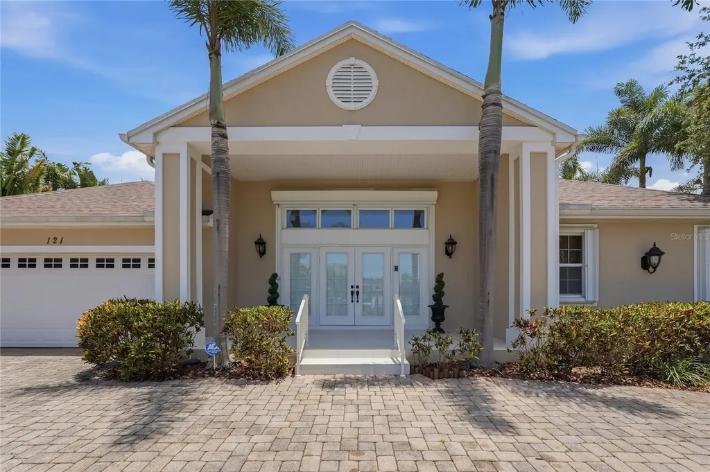 121 Harbor View Lane Belleair Bluffs FL 33770