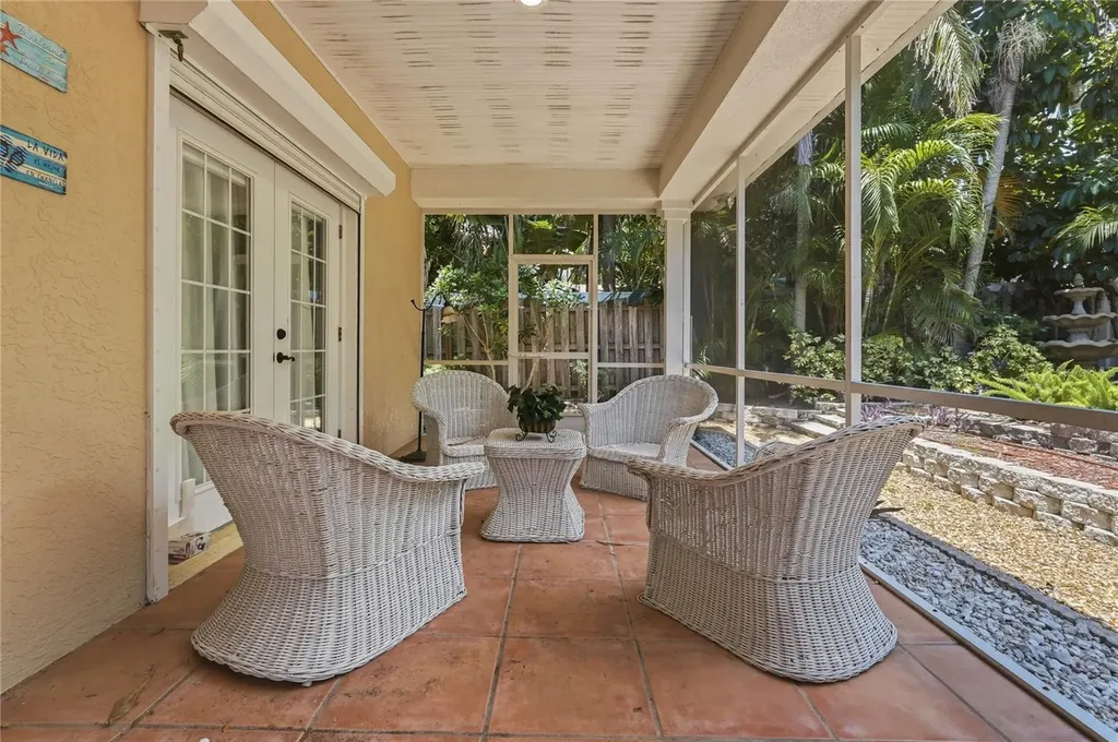 121 Harbor View Lane Belleair Bluffs FL 33770