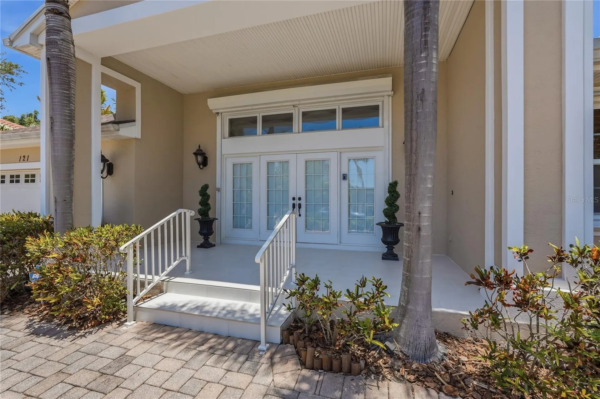 121 Harbor View Lane Belleair Bluffs FL 33770