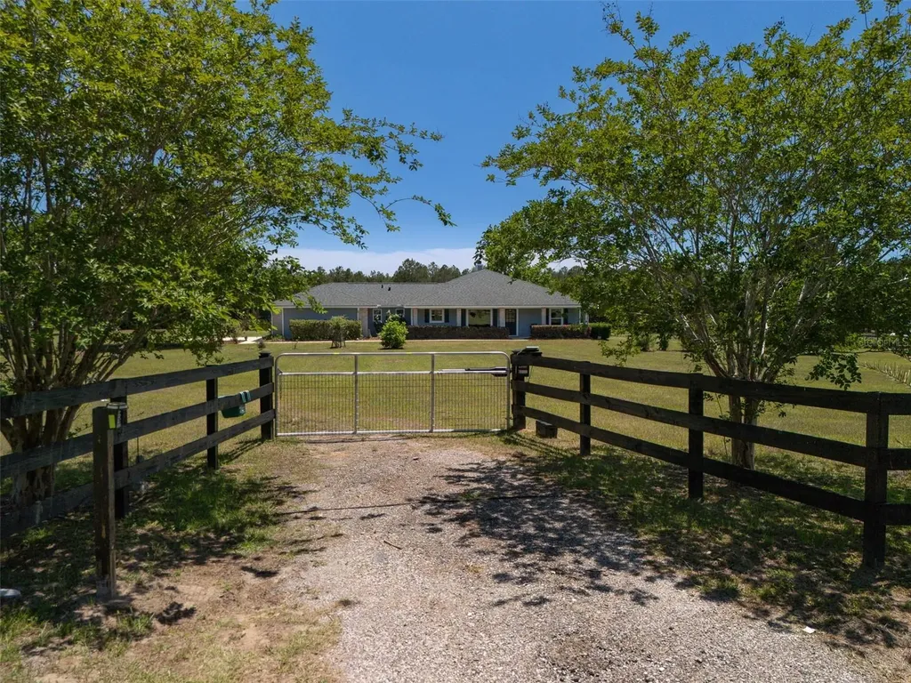 23053 NW 142nd Avenue High Springs FL 32643