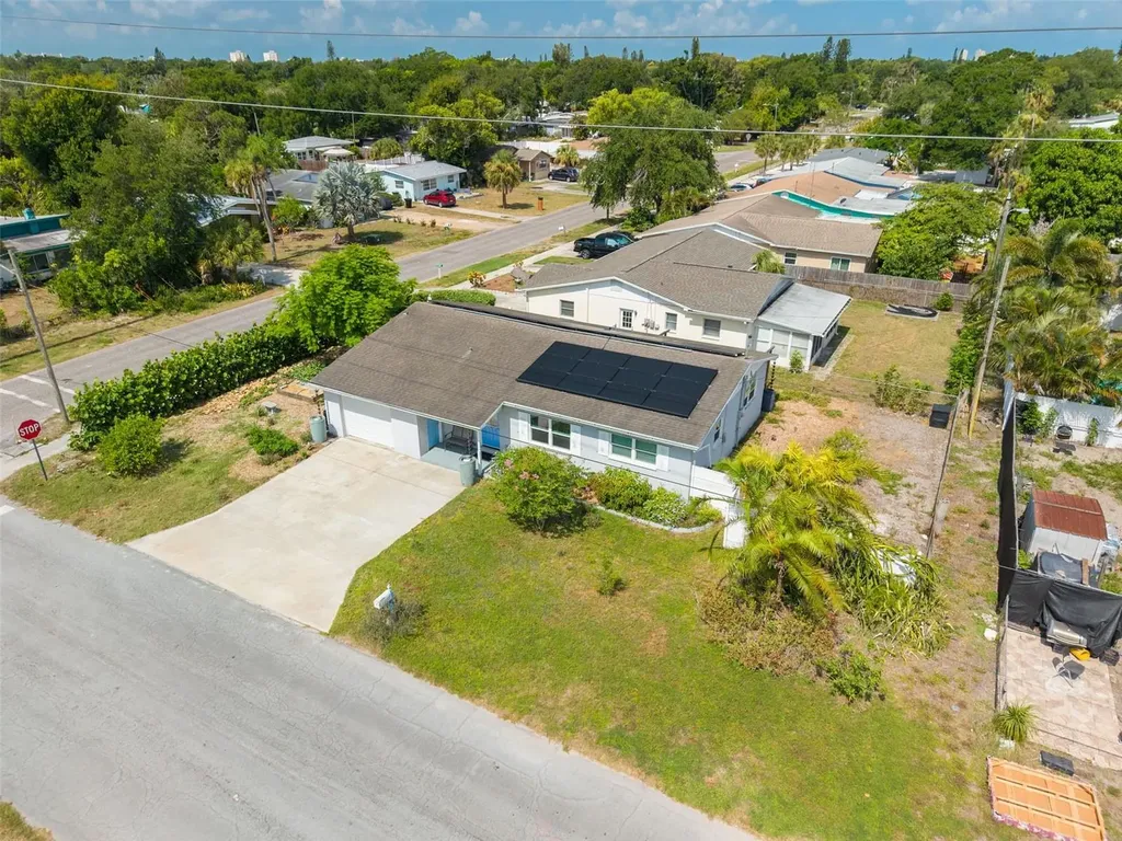 1099 52nd Street S Gulfport FL 33707