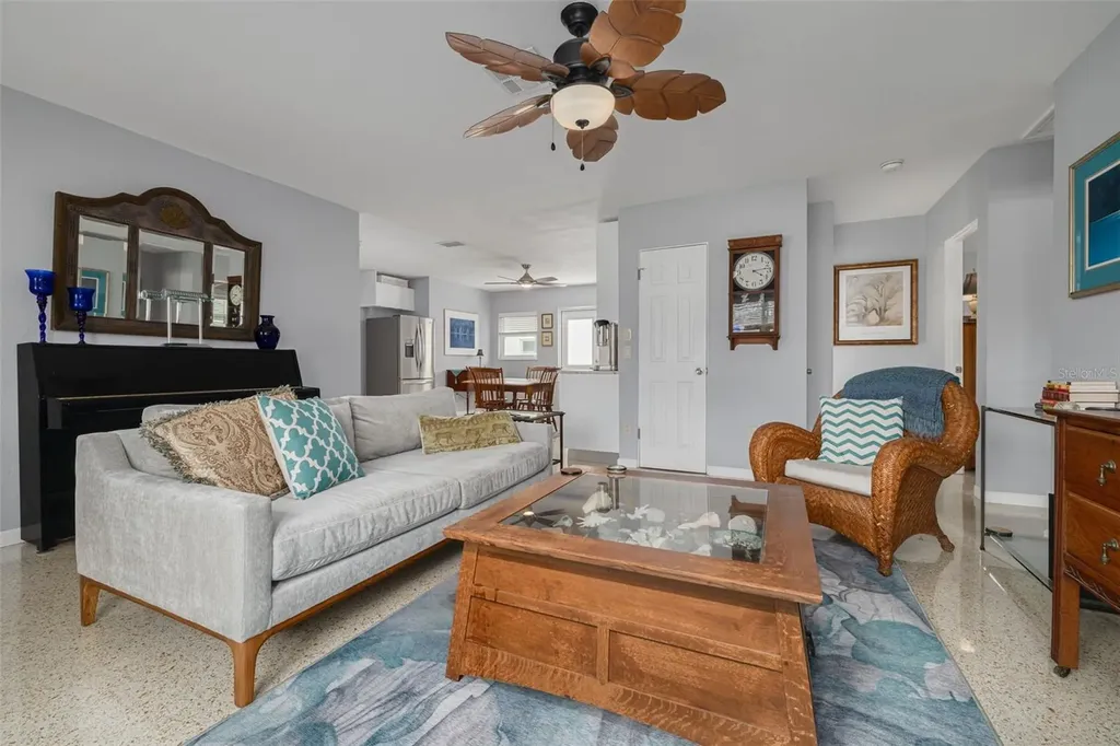 1099 52nd Street S Gulfport FL 33707