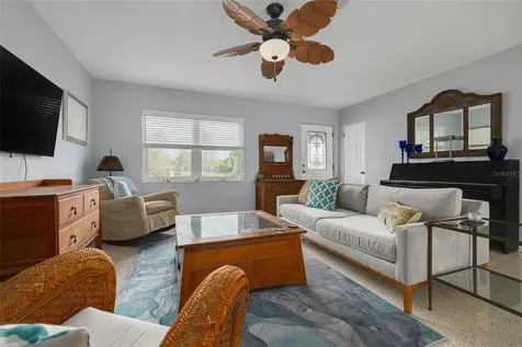 1099 52nd Street S Gulfport FL 33707