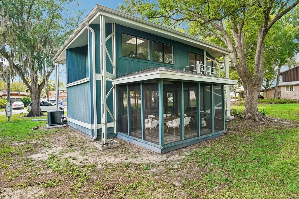 14927 Hardy Drive W Tampa FL 33613