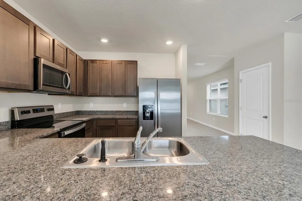 17070 Oval Rum Drive Wimauma FL 33598