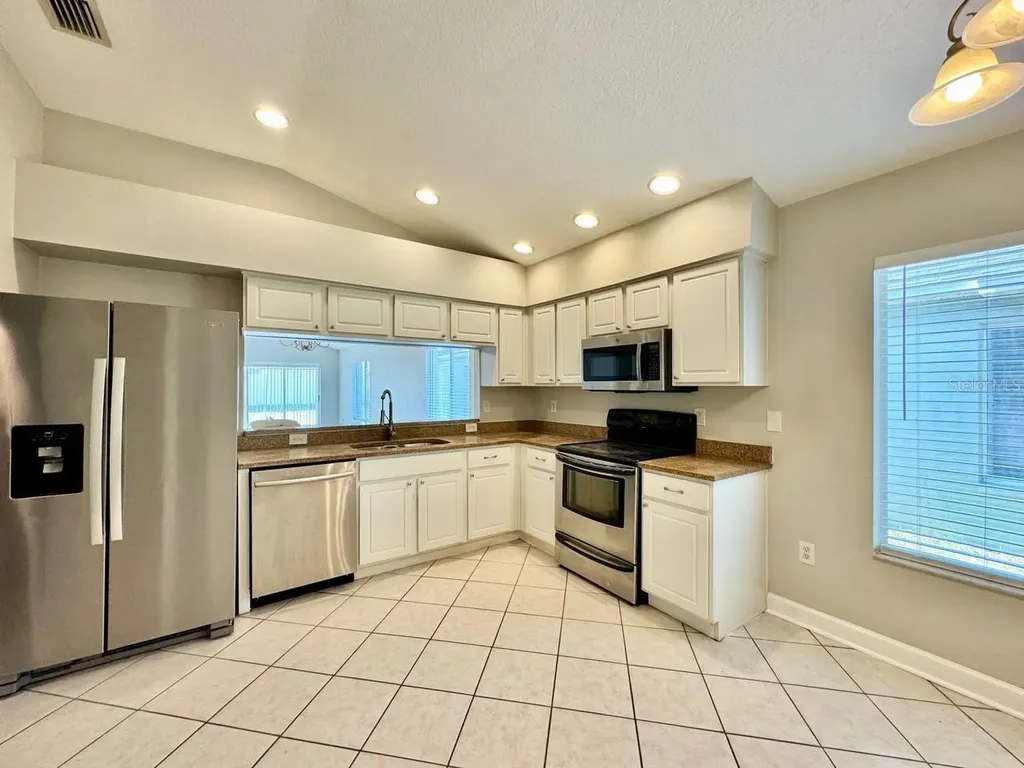 18112 Canal Pointe Street Tampa FL 33647