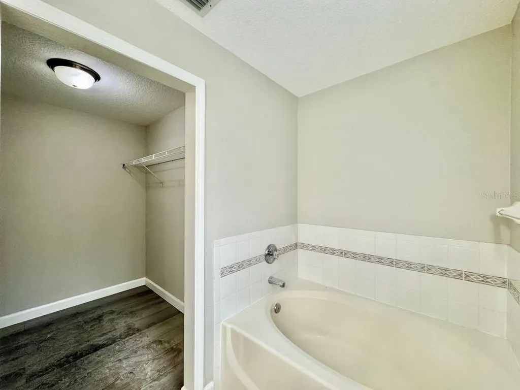 18112 Canal Pointe Street Tampa FL 33647