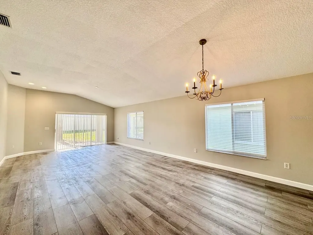 18112 Canal Pointe Street Tampa FL 33647