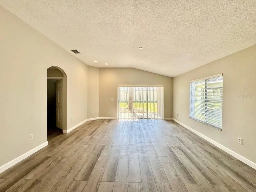 18112 Canal Pointe Street Tampa FL 33647