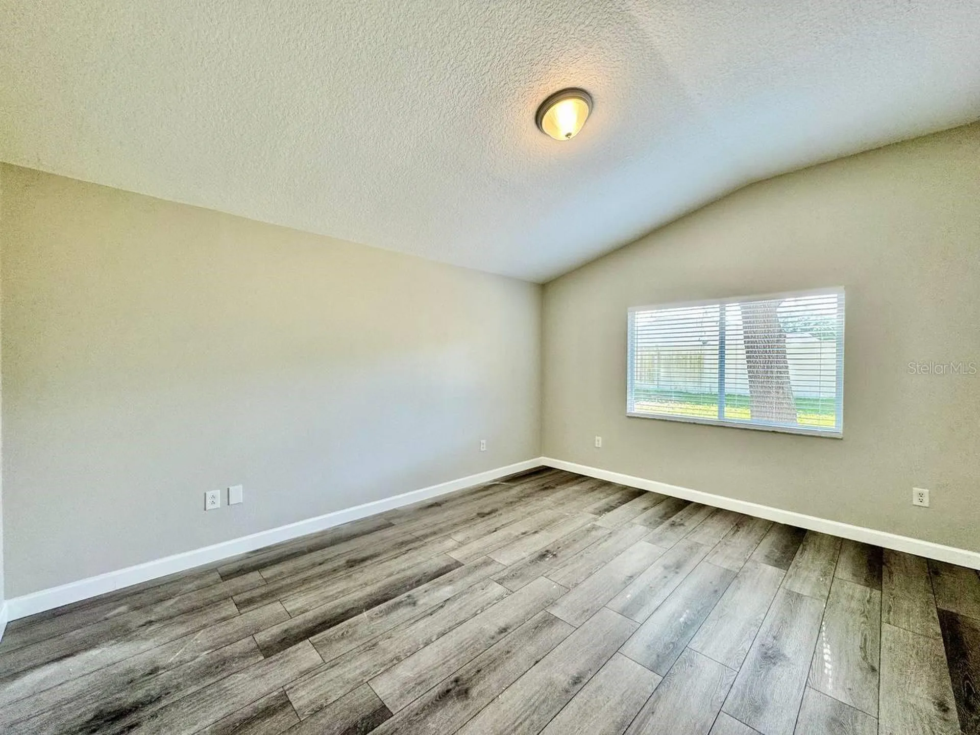 18112 Canal Pointe Street Tampa FL 33647