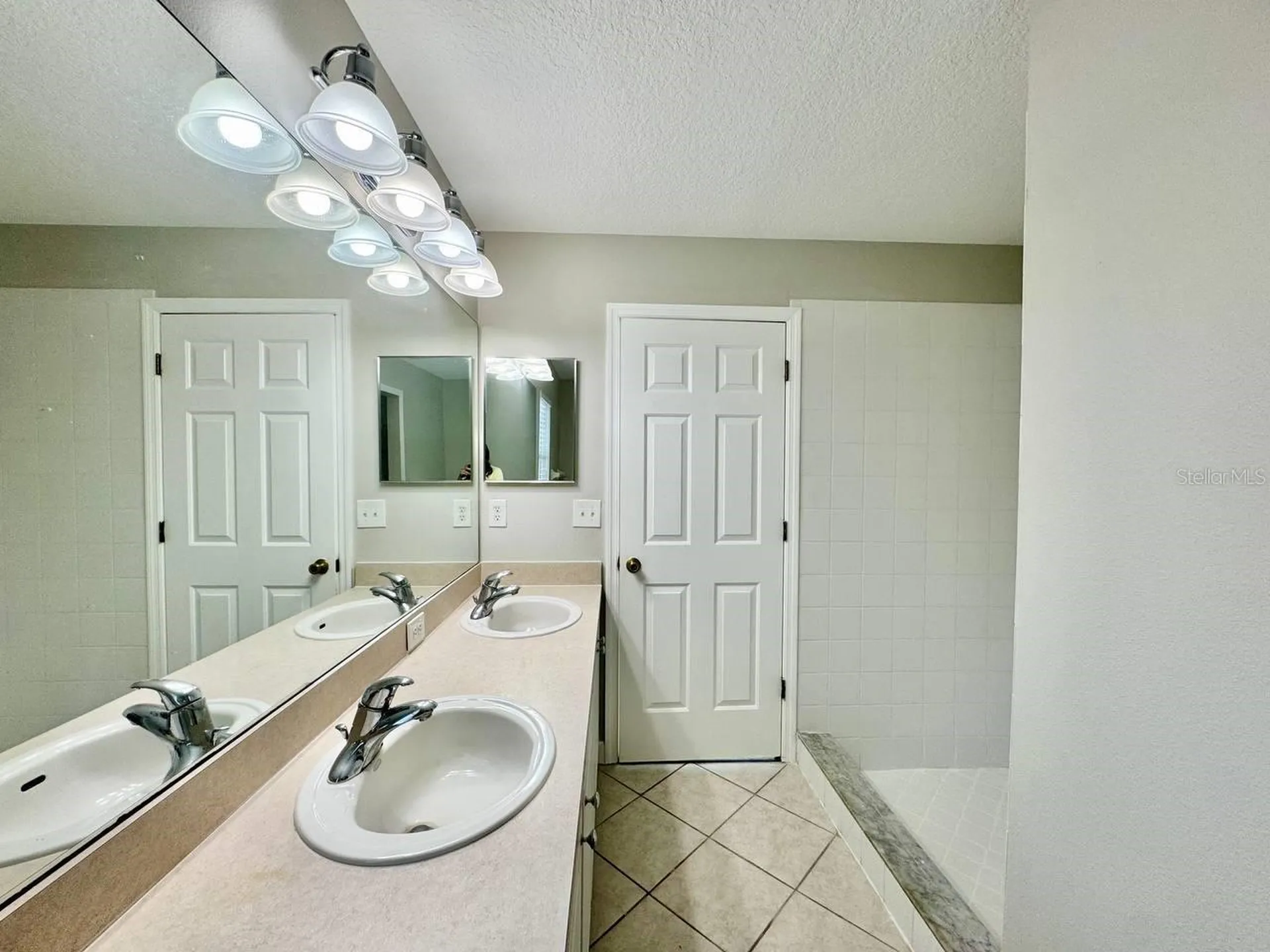 18112 Canal Pointe Street Tampa FL 33647