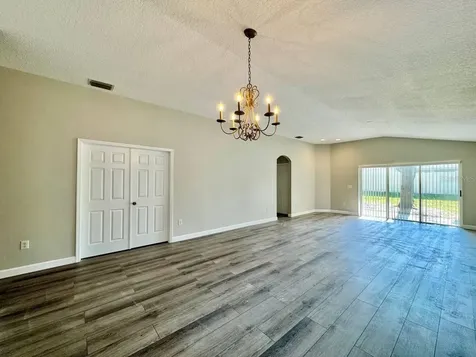 18112 Canal Pointe Street Tampa FL 33647