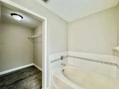 18112 Canal Pointe Street Tampa FL 33647