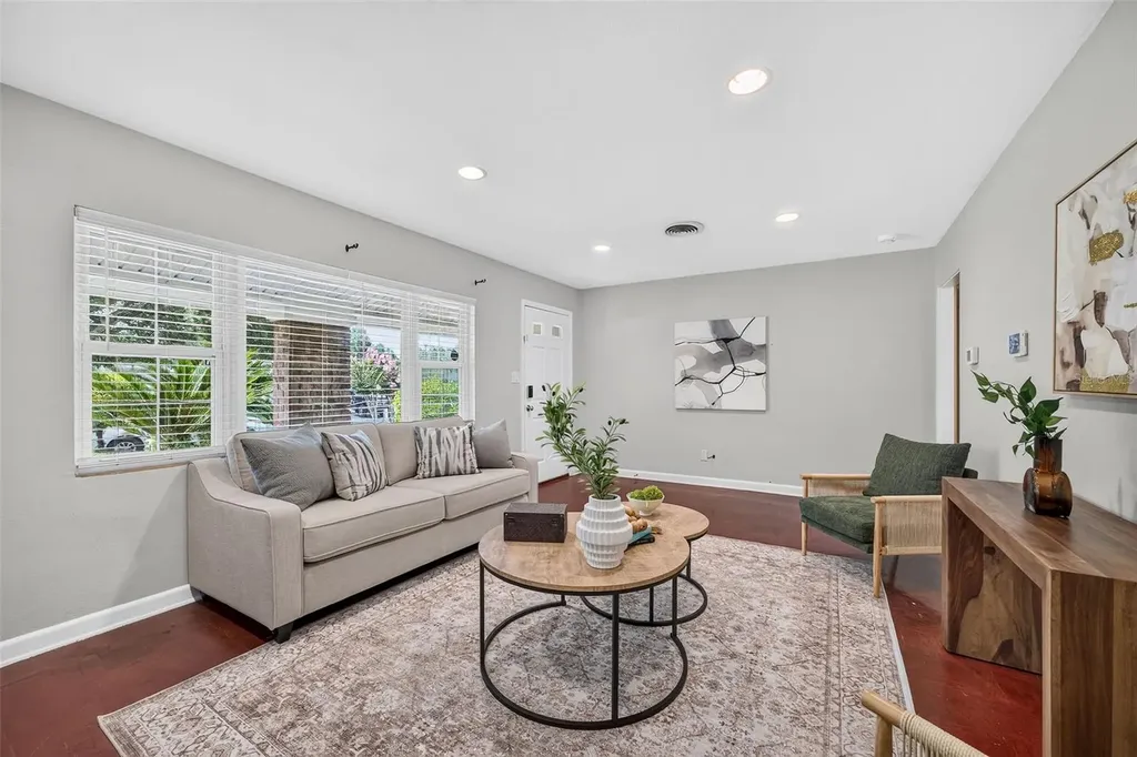 1448 Cumbie Street Orlando FL 32804