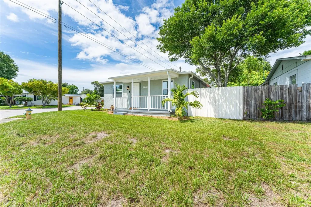 4651 22nd Avenue N St Petersburg FL 33713