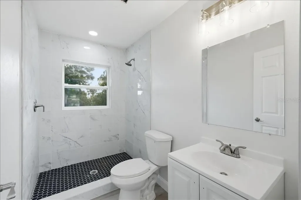 4651 22nd Avenue N St Petersburg FL 33713