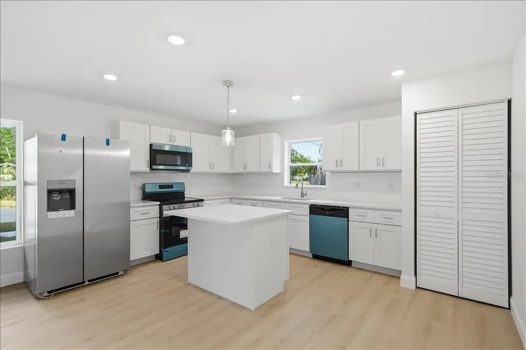 4651 22nd Avenue N St Petersburg FL 33713