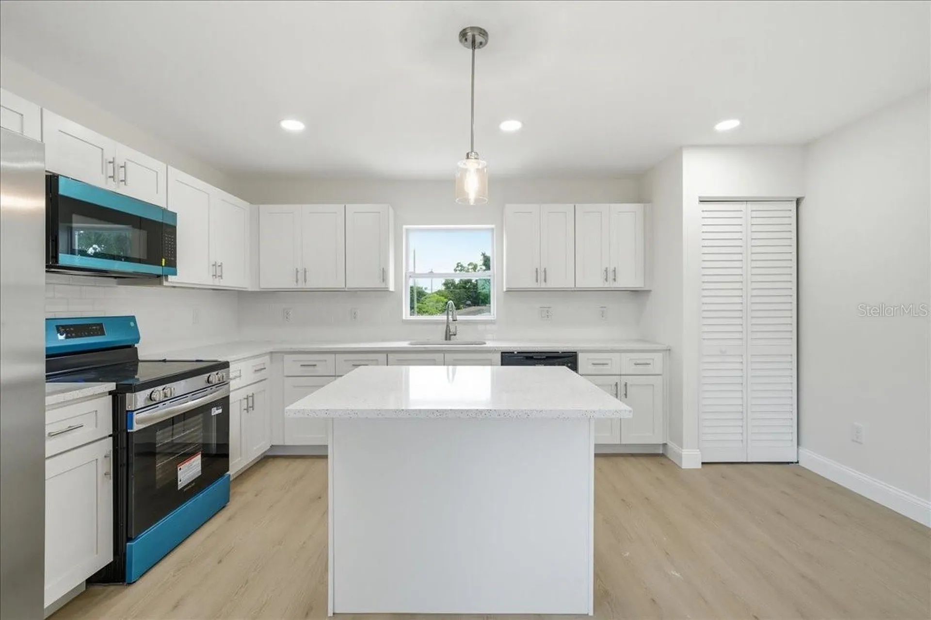 4651 22nd Avenue N St Petersburg FL 33713