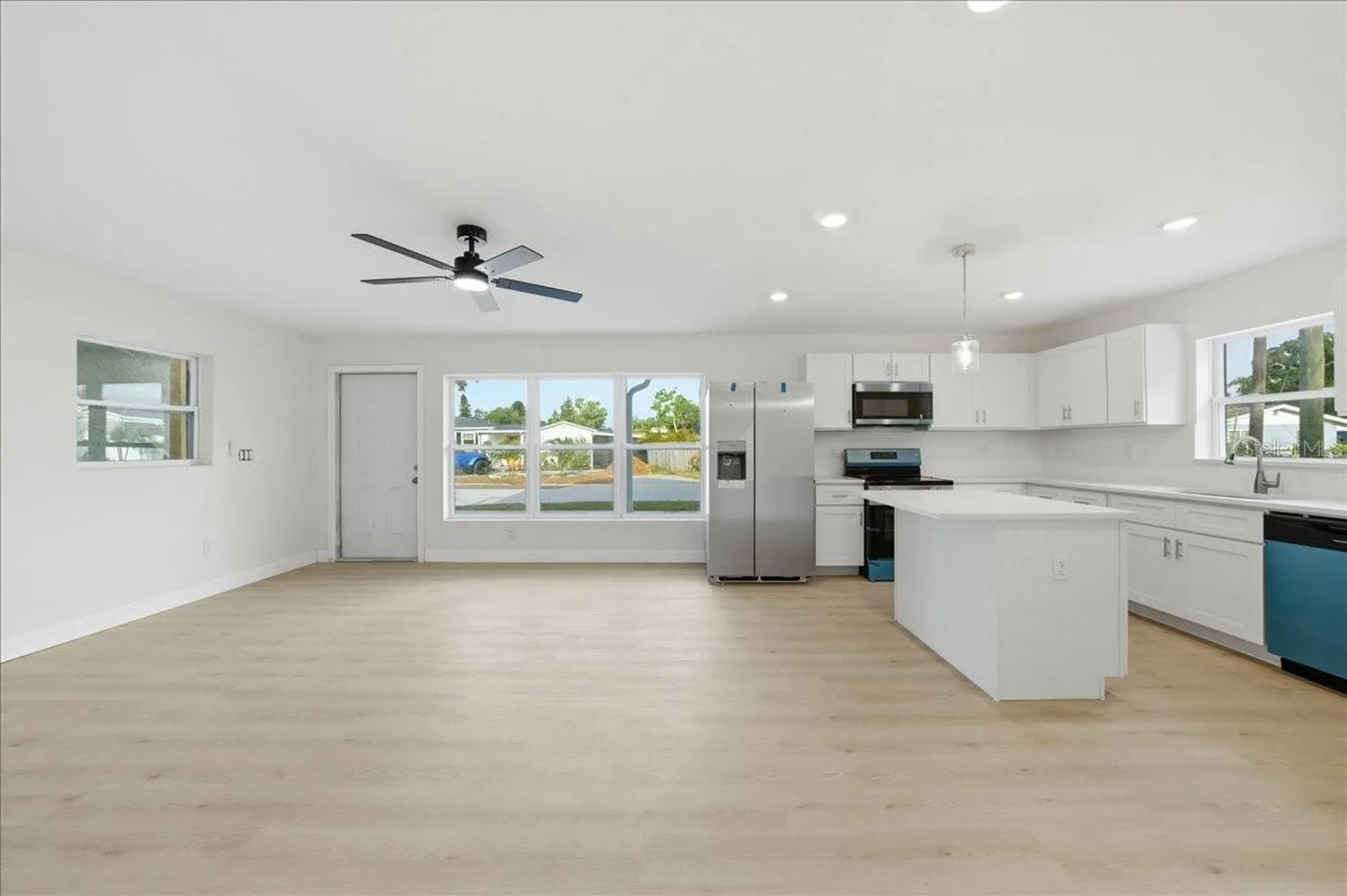 4651 22nd Avenue N St Petersburg FL 33713