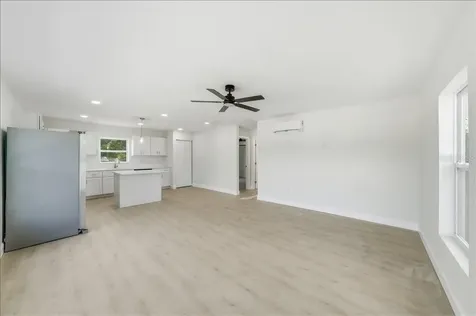 4651 22nd Avenue N St Petersburg FL 33713