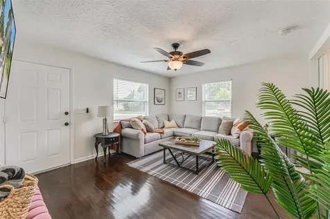 4651 22nd Avenue N St Petersburg FL 33713
