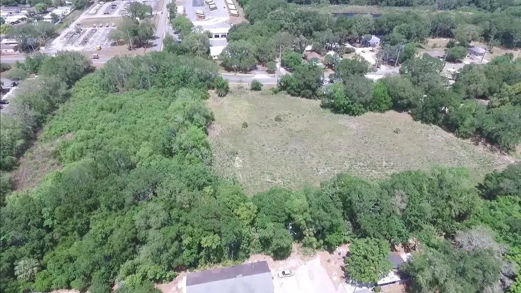 N Oakland Street Leesburg FL 34748