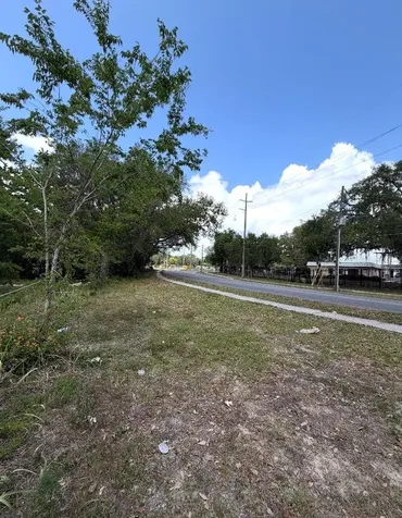 N Oakland Street Leesburg FL 34748