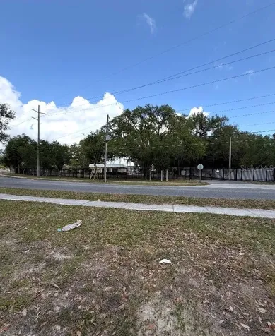 N Oakland Street Leesburg FL 34748