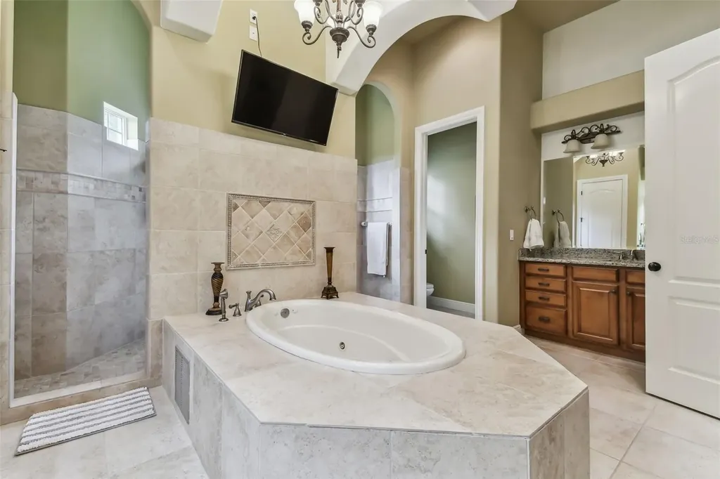 12709 Mannhurst Oak Lane Lithia FL 33547