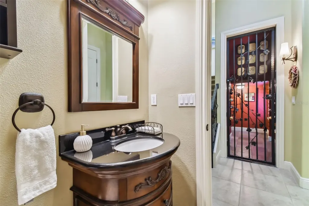 12709 Mannhurst Oak Lane Lithia FL 33547