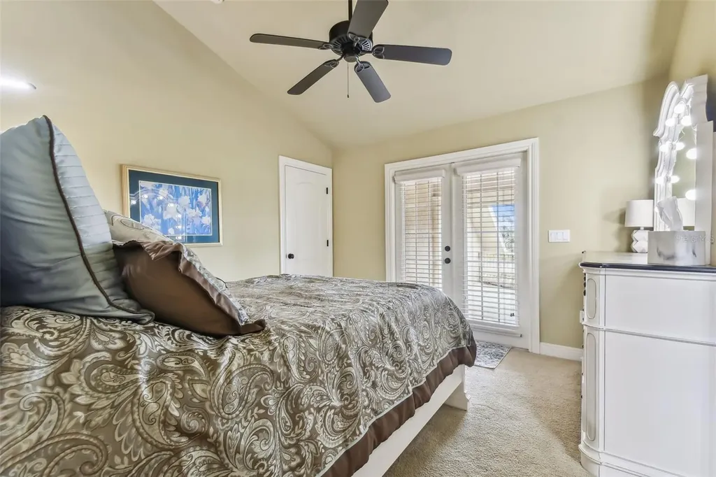 12709 Mannhurst Oak Lane Lithia FL 33547