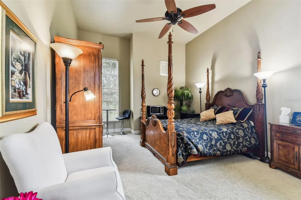 12709 Mannhurst Oak Lane Lithia FL 33547