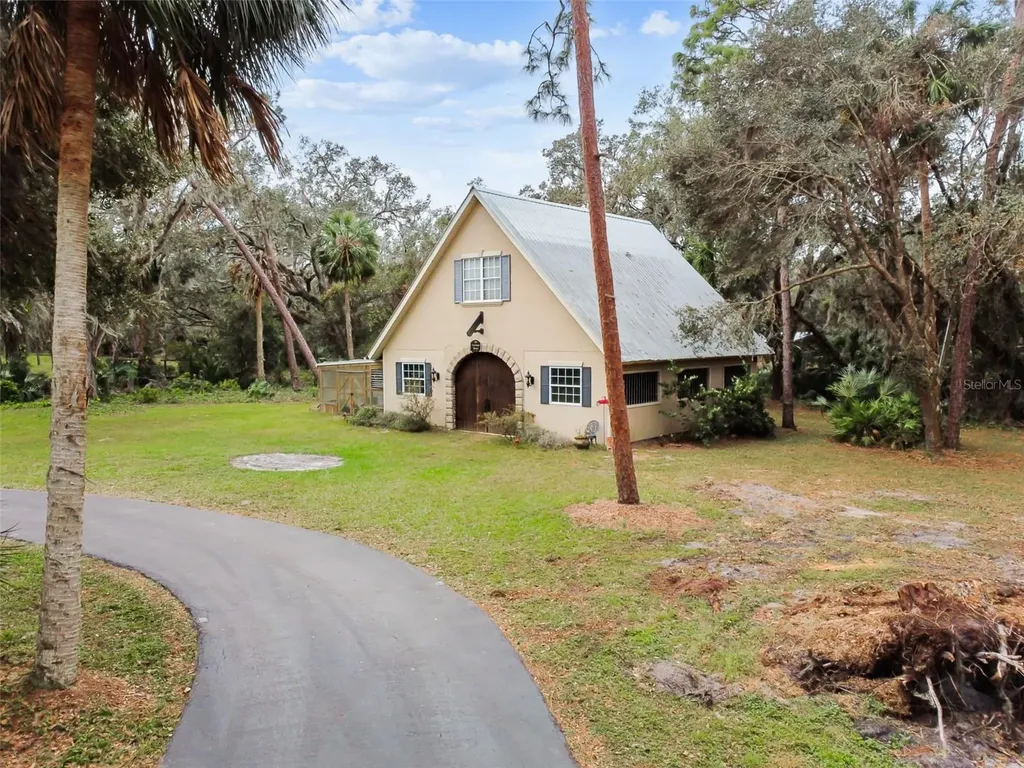 12709 Mannhurst Oak Lane Lithia FL 33547
